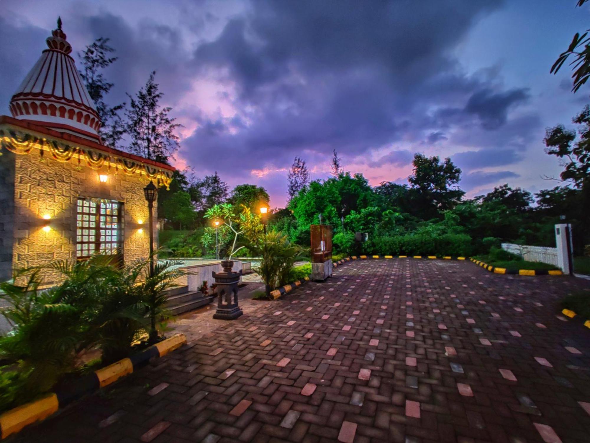 Pushpam Sanskruti Resort Karjat - A Pure Veg Resort Dhamni Εξωτερικό φωτογραφία