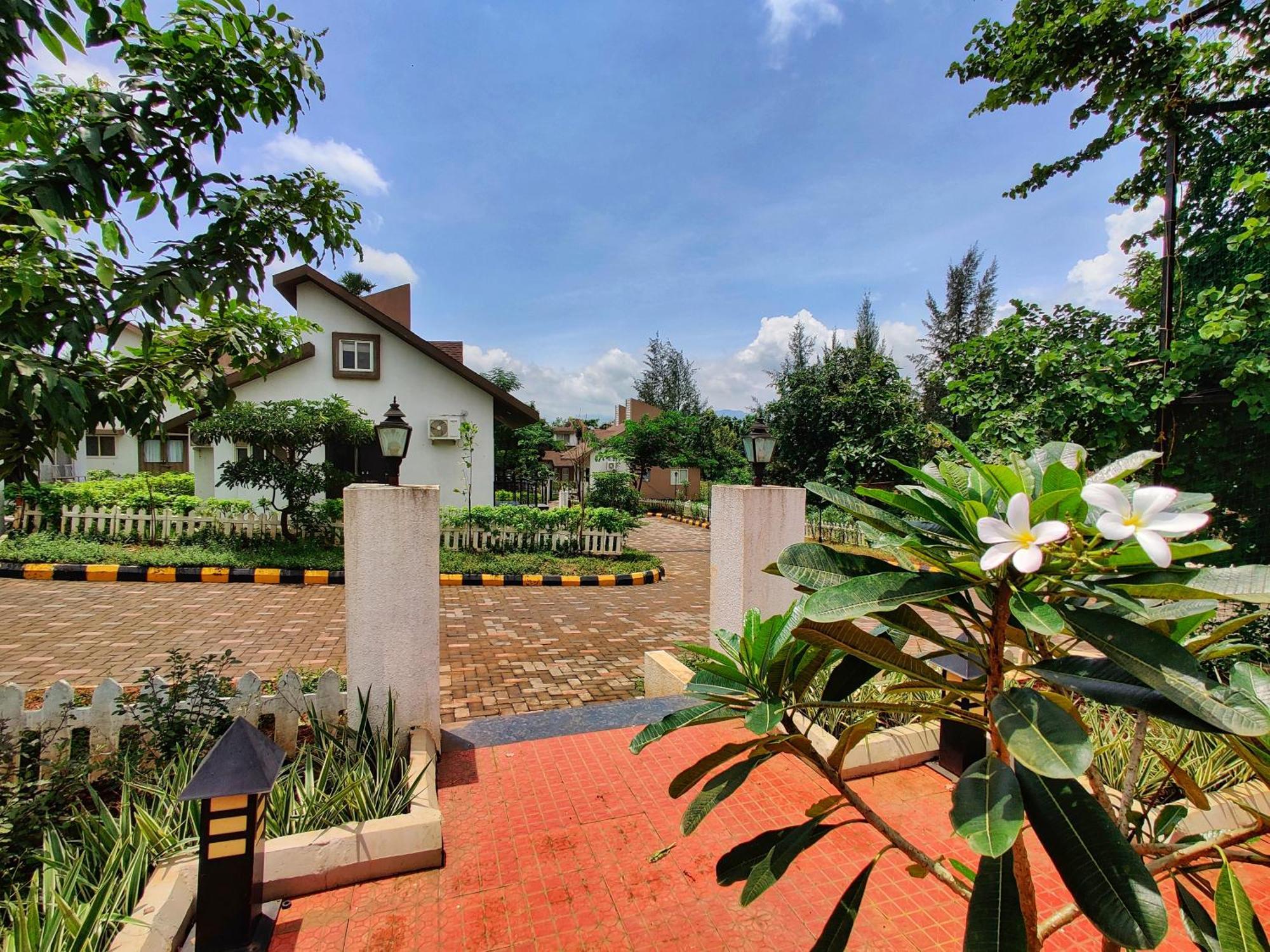 Pushpam Sanskruti Resort Karjat - A Pure Veg Resort Dhamni Εξωτερικό φωτογραφία