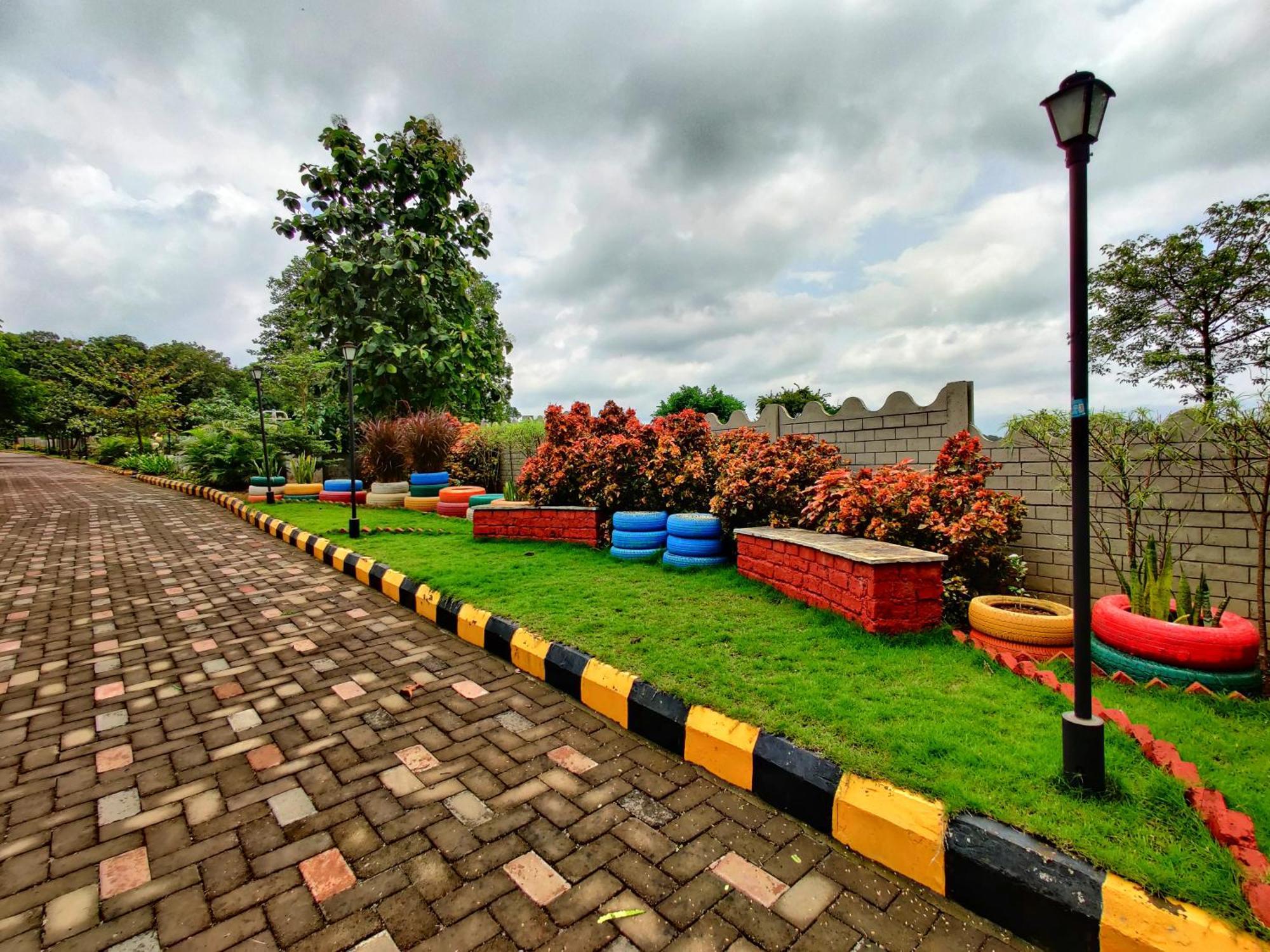 Pushpam Sanskruti Resort Karjat - A Pure Veg Resort Dhamni Εξωτερικό φωτογραφία